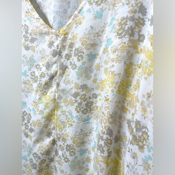 Blouse - Picture 2 of 3